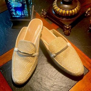 Size 7 1/2 slip on dressy flats